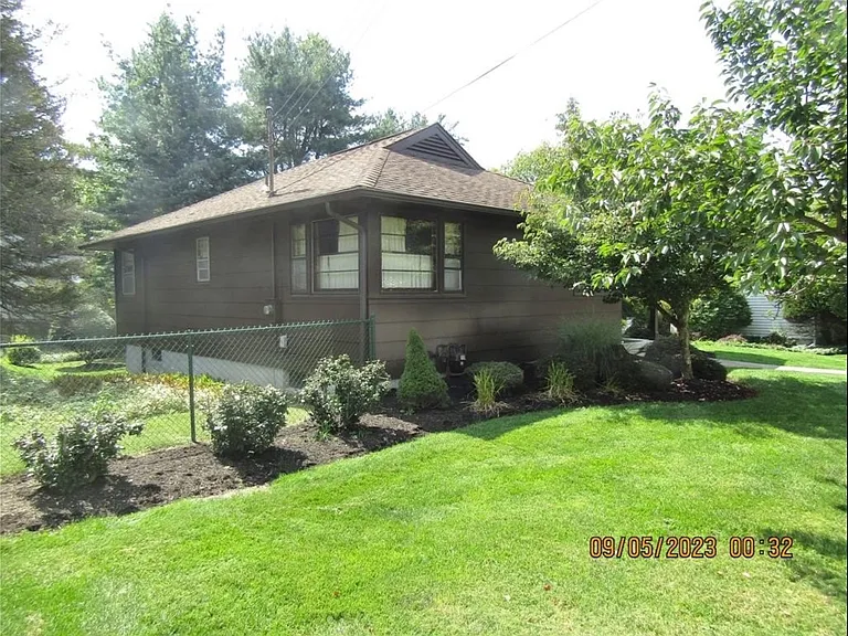 3112 Belmont Ave — Photo 33
