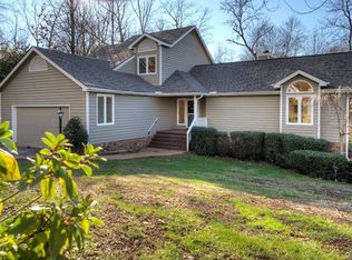 5820 Spinnaker Cove Rd, Midlothian, VA 23112