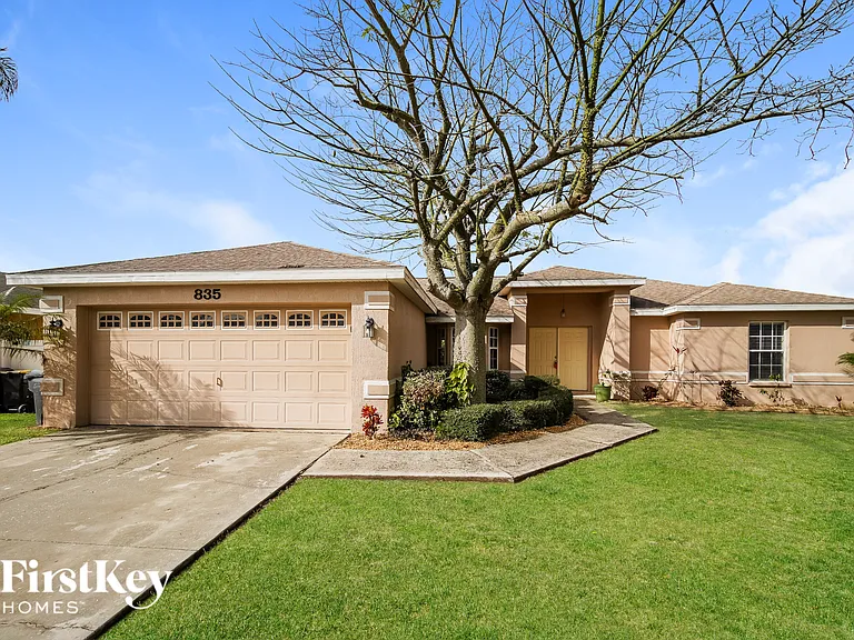 835 Summer Glen Dr — Photo 2