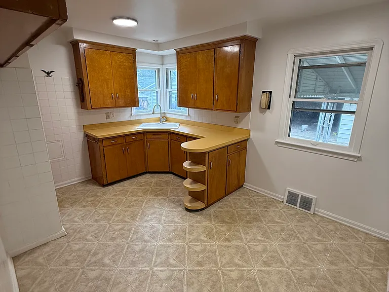 4909 Wood Ave — Photo 12