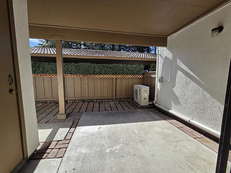 2201 Monroe St #301 — Photo 18