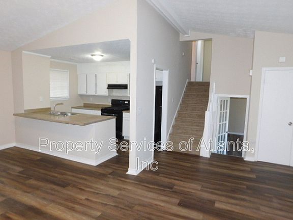 5th image of 1775 Petite Ln