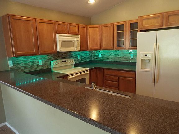 4th image of 9015 S Cedarbrook Ln