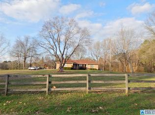 251 W Shugart Ridge Rd, Gardendale, AL 35071