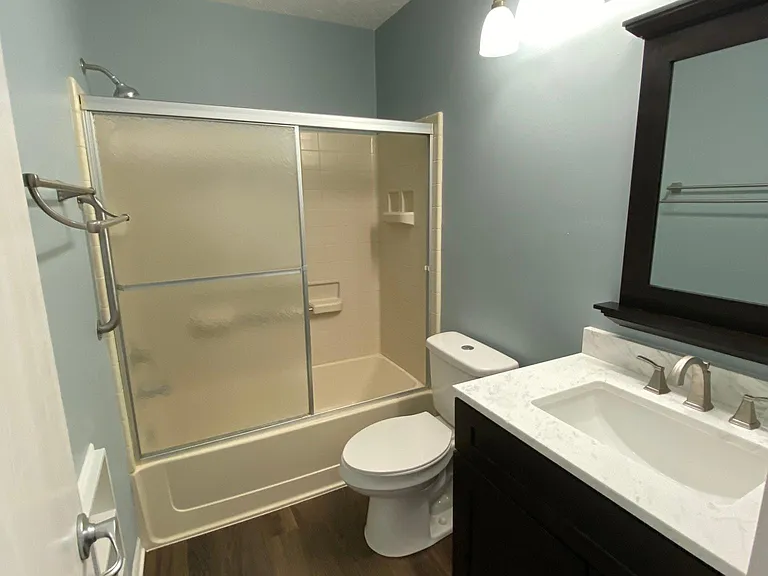 2nd Bathroom