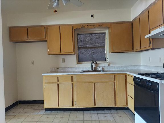 5th image of 80 Palisade Ave APT B