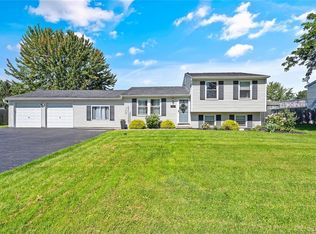 8070 Evesborough Dr, Clay, NY 13041