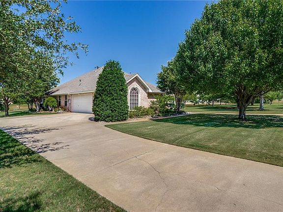 3rd image of 9316 Harbour Breeze Ln