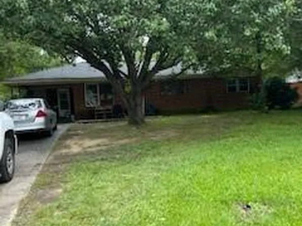 5986 Bloomfield Rd, Macon, GA 31206