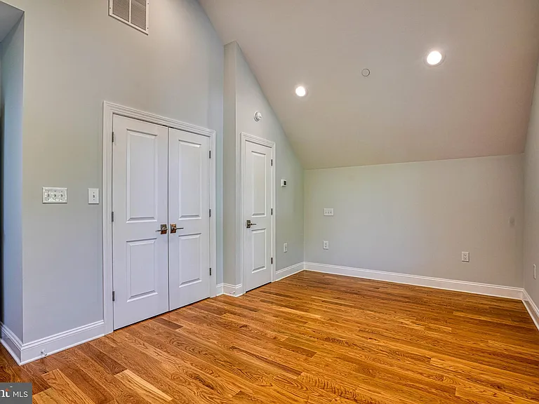 101 Tilghman St — Photo 21
