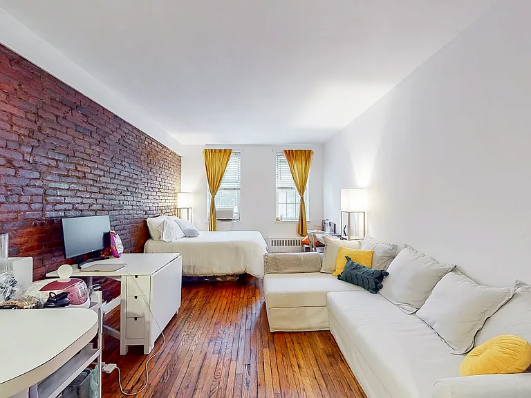 232 E 74th St #2C — Photo 1