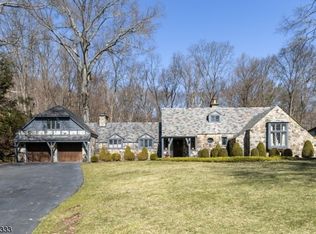 30 Deerhaven Rd, Mahwah, NJ 07430