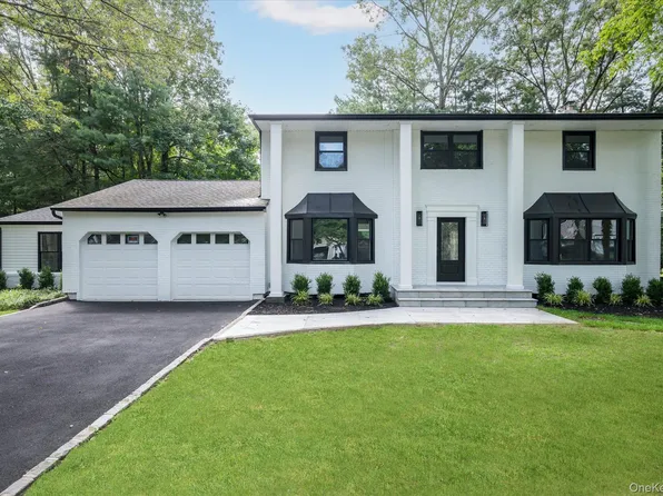 20 Melody Lane, Kings Park, NY 11754
