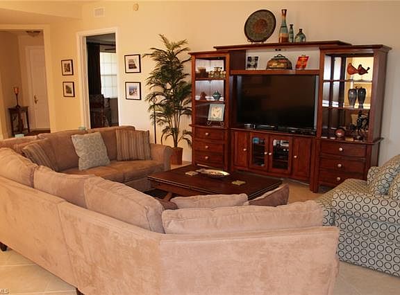 3rd image of 9066 Cascada Way APT 102
