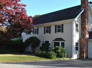 8 Burnham Ln, Manchester, MA 01944