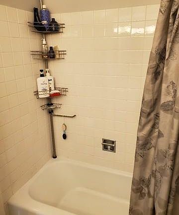 2nd image of 3930 N Pine Grove Ave APT 411