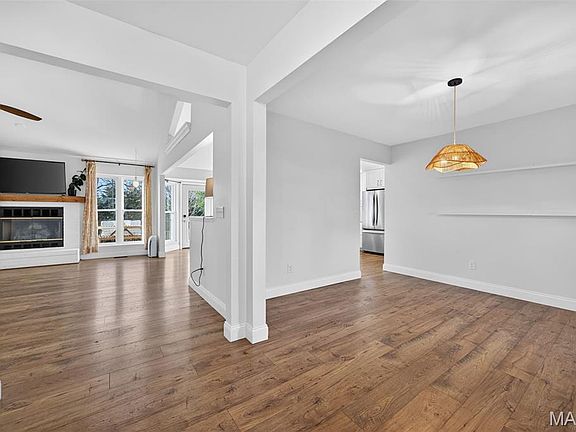 3rd image of 661 Clifton Hill Dr