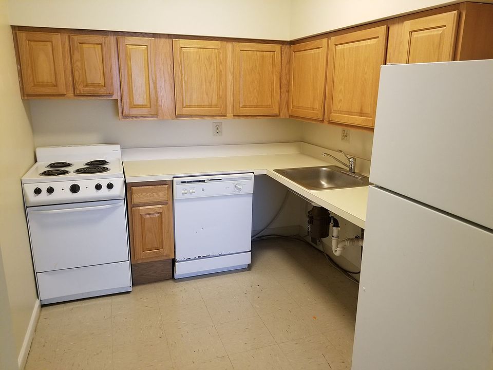 1st image of 262 King St #205