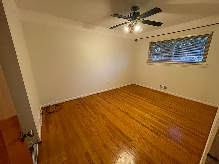 31395 Lyons Cir W — Photo 9
