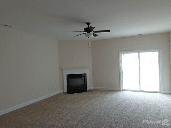 142 WF - Living Room .jpg