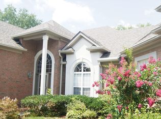 1004 Golf Club Ct, Hendersonville, TN 37075