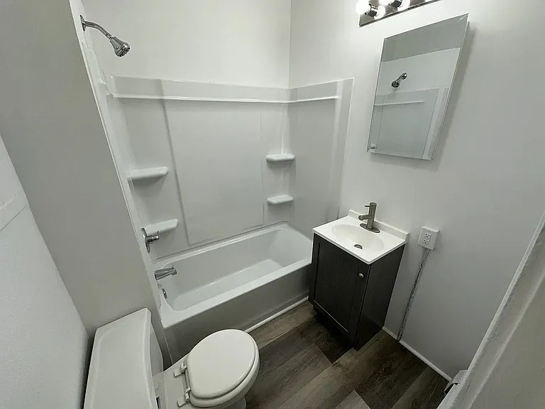 20 N Dodge St #1 — Photo 7