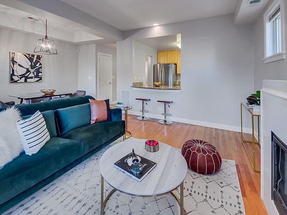 3rd image of 3357 W Belle Plaine Ave APT 1