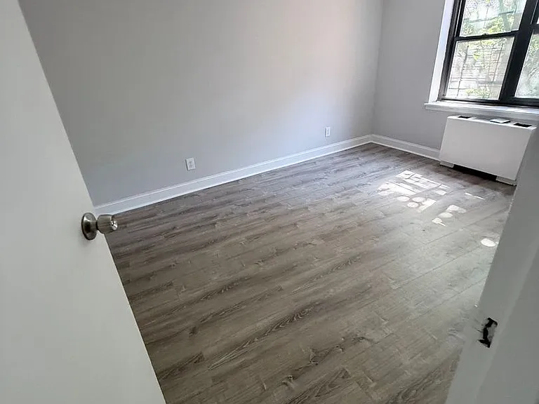 Martin Manor — Photo 17