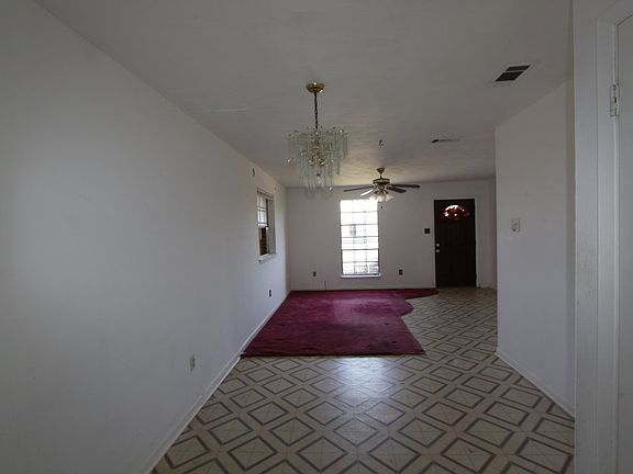 5th image of 153 Coretta Dr