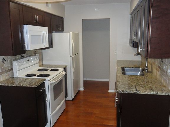 4th image of 909 Casey Ct #39-06