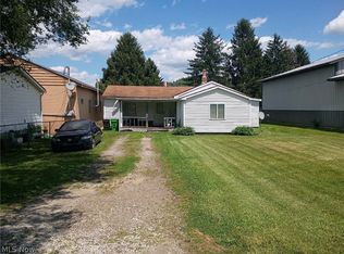 1641 Roanoke Ave, Uhrichsville, OH 44683