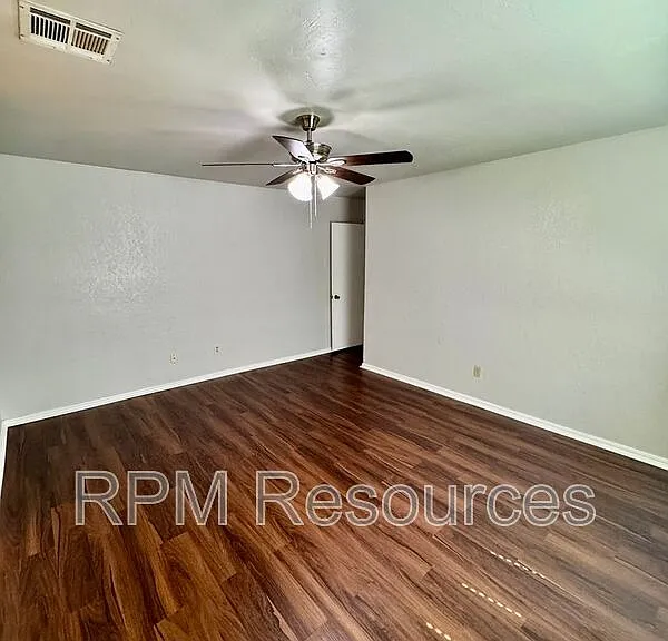 1420 NE 1st St — Photo 19