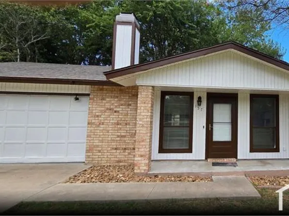 157 Rio Grande Dr, Seguin, TX 78155