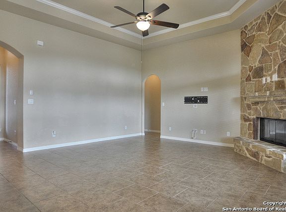 5th image of 1326 Decanter Dr