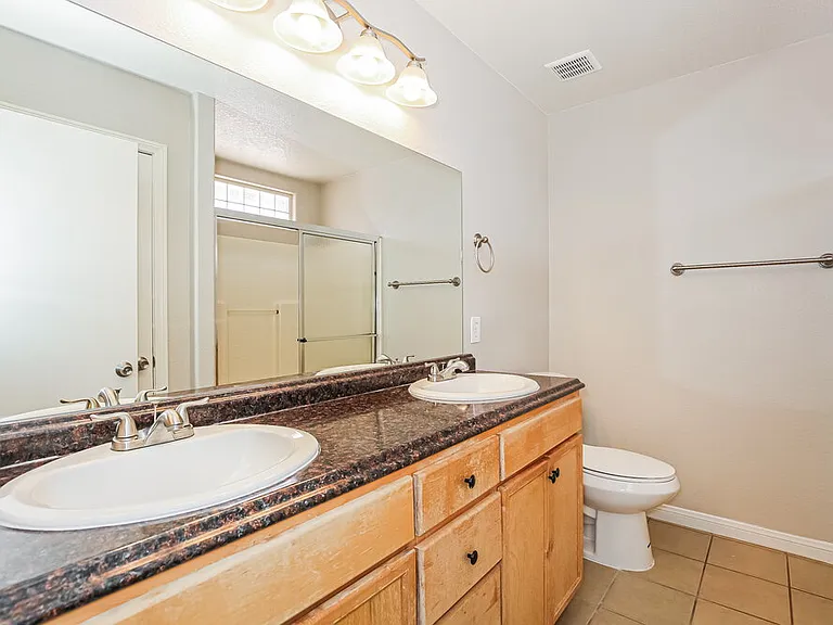 504 Stonehurst Dr — Photo 11