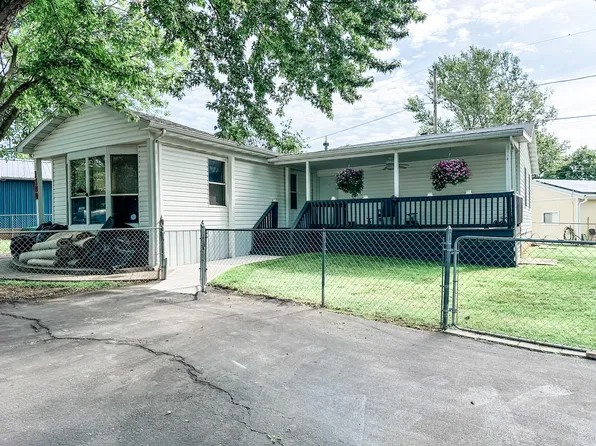 1400 S Tilden Street, Stockton, MO 65785