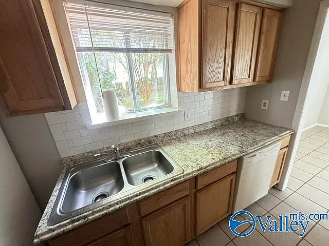 2713 Clayton Dr NW #B — Photo 10