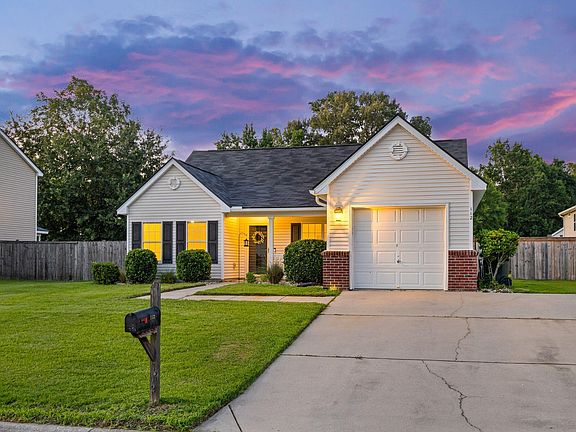 4th image of 112 Slow Mill Dr
