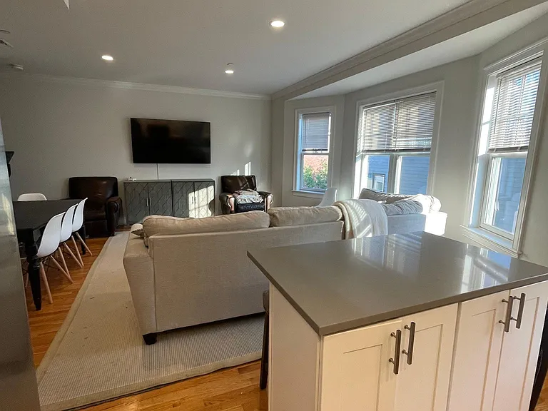 156 Tudor St #3 — Photo 8