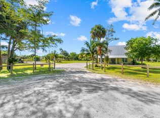 6900 Cleary Pines Trl, West Palm Beach, FL 33413