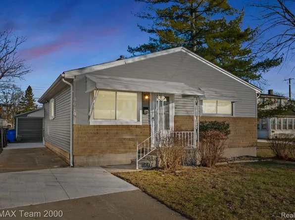 4679 Kingston St, Dearborn Heights, MI 48125