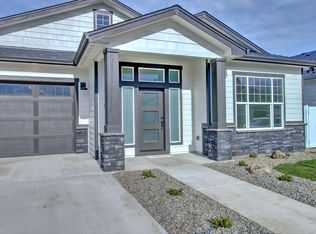 1184 Lindsey Ct, Central Point, OR 97502