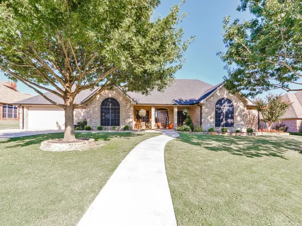 1604 N Park Dr, Bowie, TX 76230