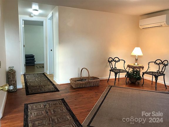 3rd image of 83 Allen Dr