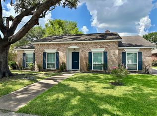 13726 Piping Rock Ln, Houston, TX 77077