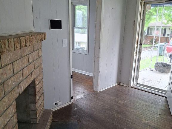 3rd image of 617 S Roan St