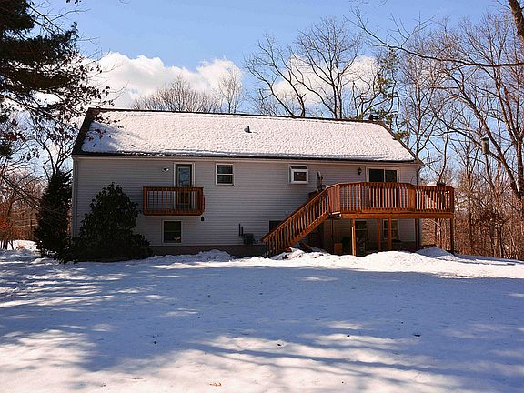 2nd image of 11 Lamont Ln
