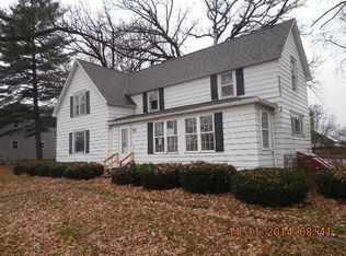 412 N McKendrie Ave, Mount Morris, IL 61054