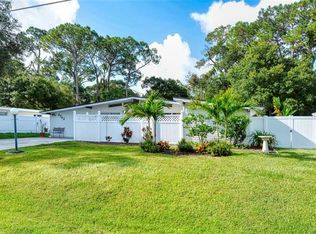 3742 Prado Dr, Sarasota, FL 34235