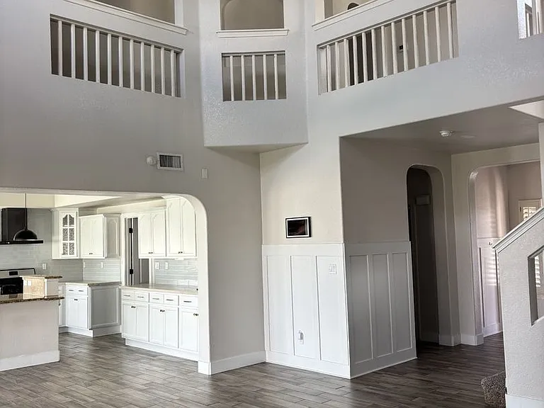 476 Gold Crown Rd — Photo 3